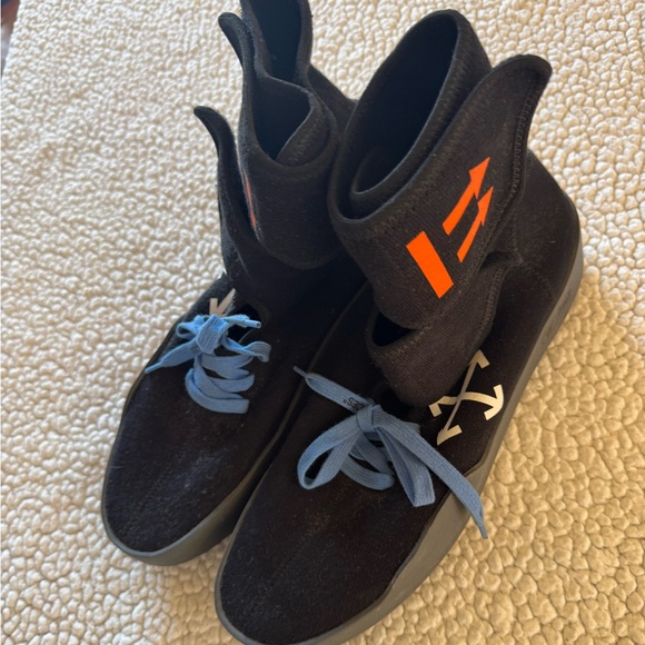 Off white shoes - Picture 2 of 3